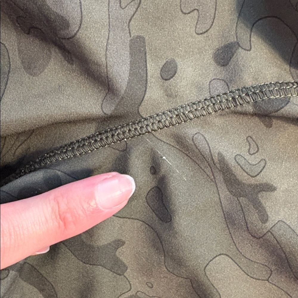 Vuori Shorts - Picture 6 of 7